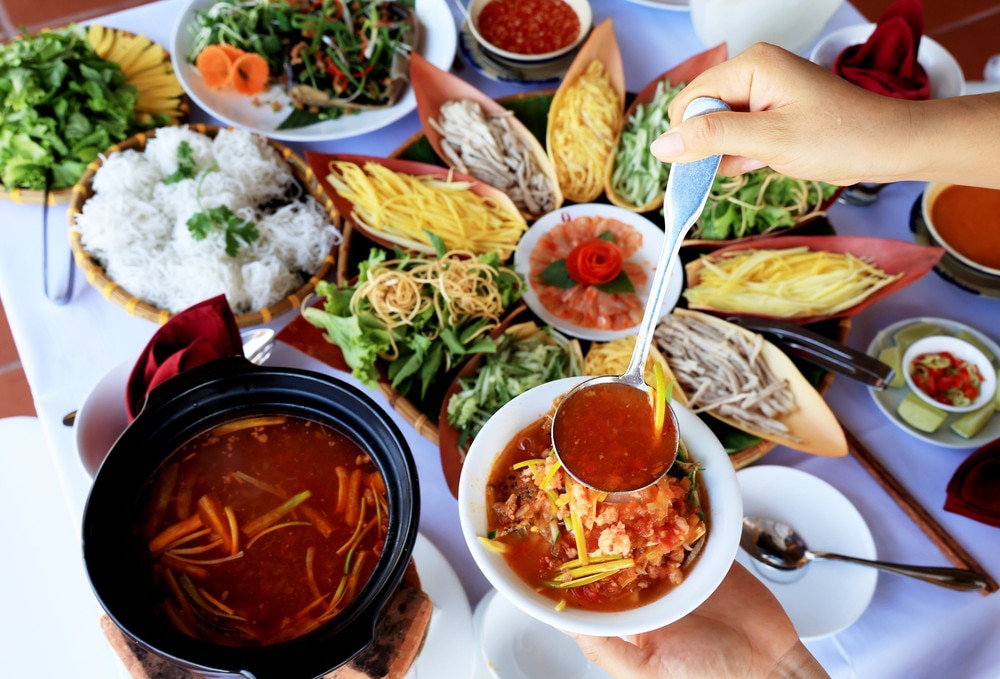 Thưởng thức món lẩu thả Phan Thiết